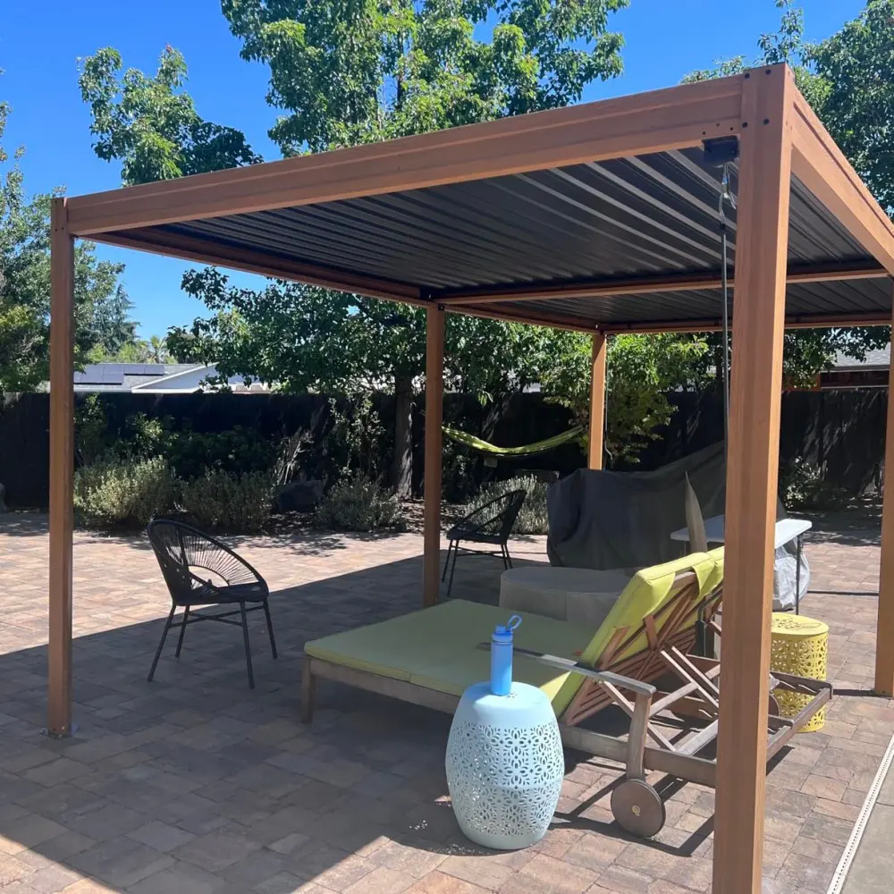 High-End Aluminum Louvered Pergola System – Customizable Outdoor Gazebo Solution (2).jpg